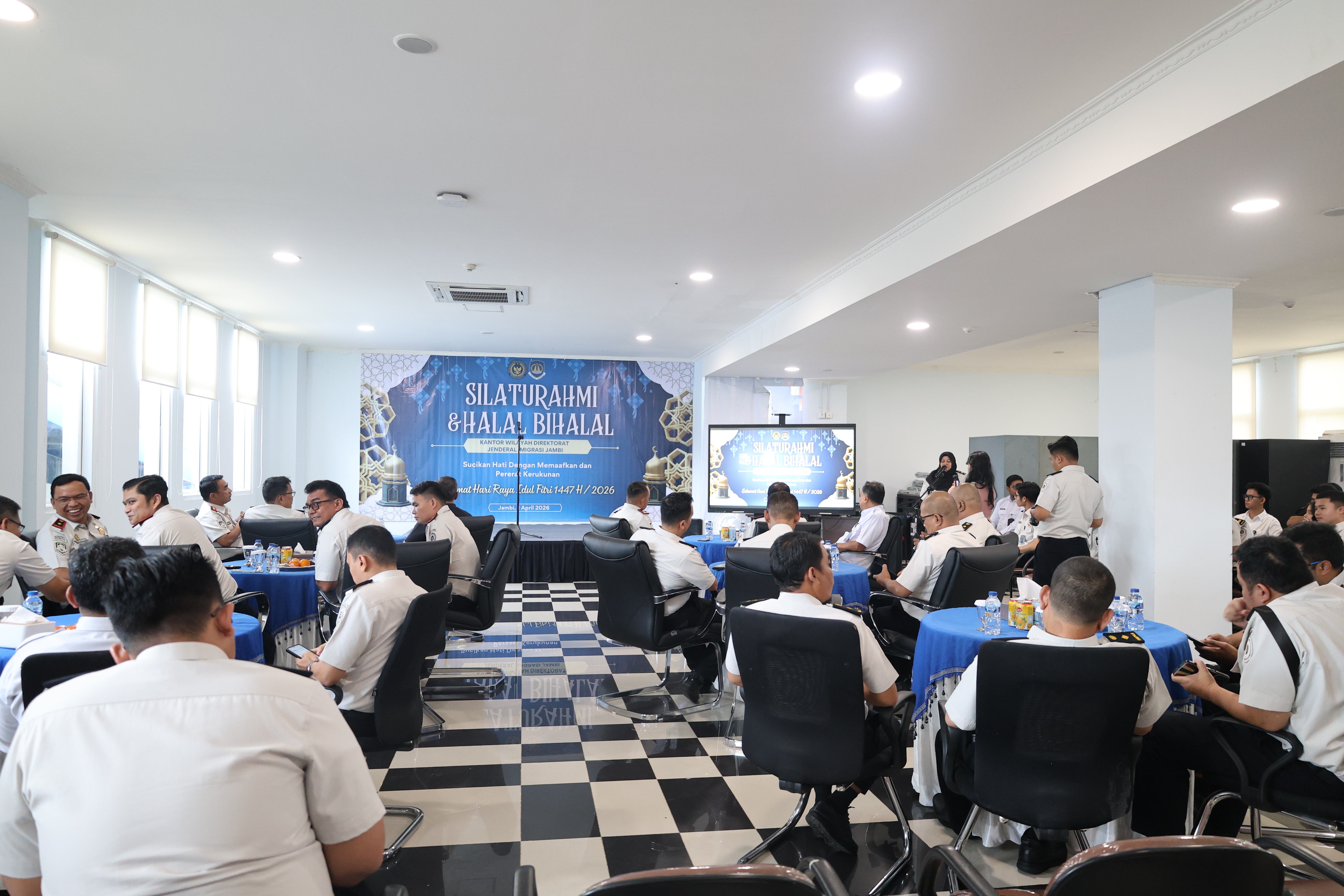 Halal bi Halal di lingkungan kantor wilayah direktorat jenderal imigrasi jambi